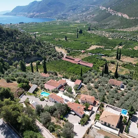 Santa Friday Villa Epidaurosz